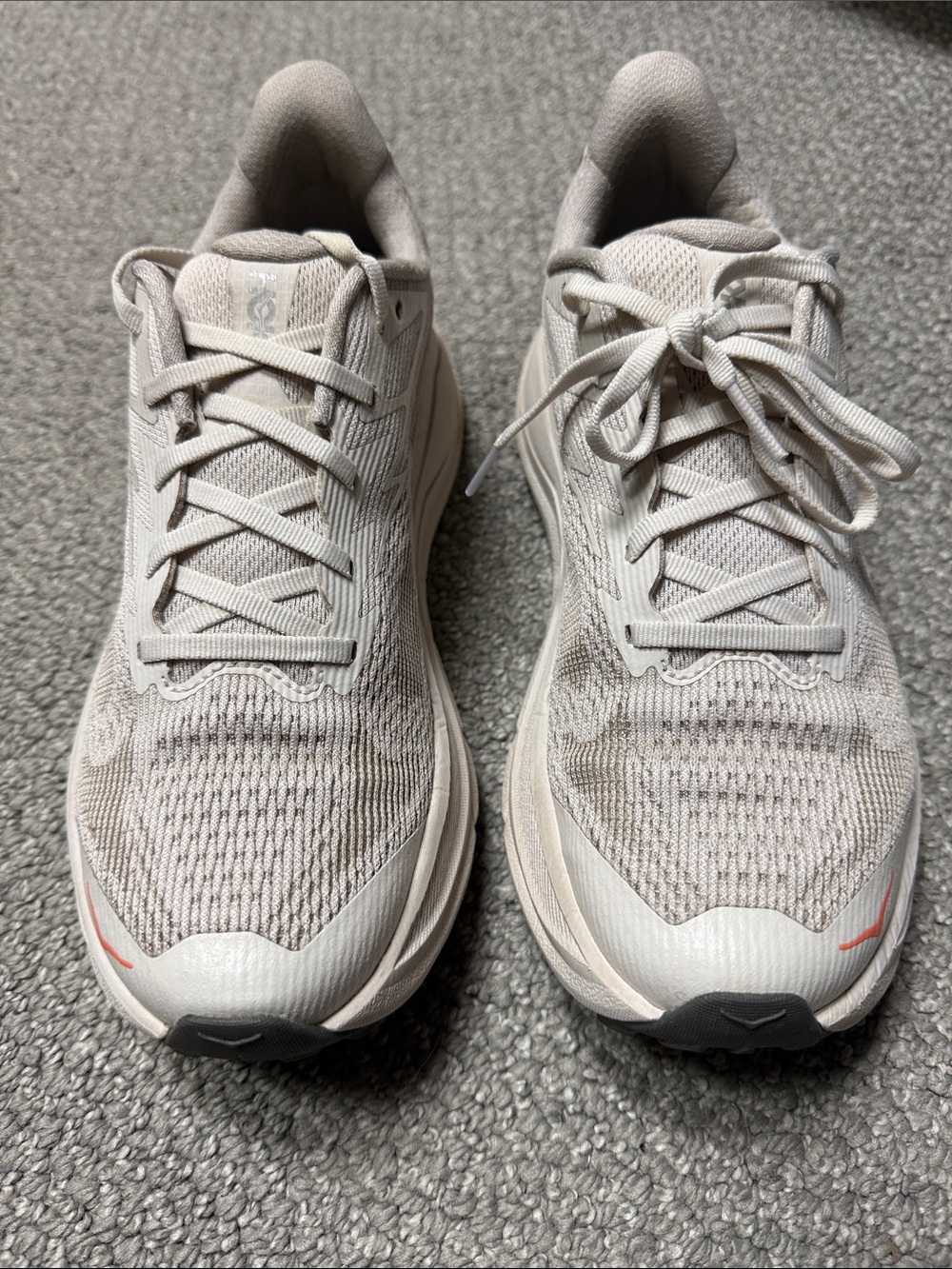 Hoka Challenger 8 Neutral Beige Lace-Up Trail/Running/Walking Shoe